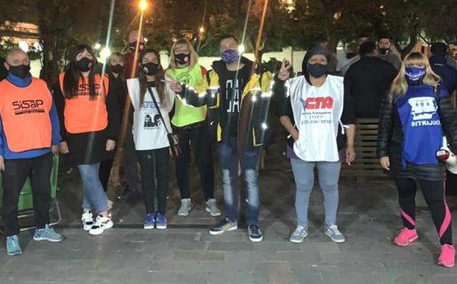 Los gremios estatales iniciaron un acampe frente a Casa de Gobierno