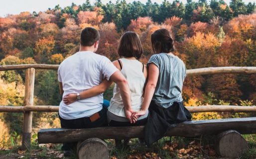 “Amiga, ¿es tu novio?”: mujeres que se unen para advertir a otras sobre hombres infieles y violentos