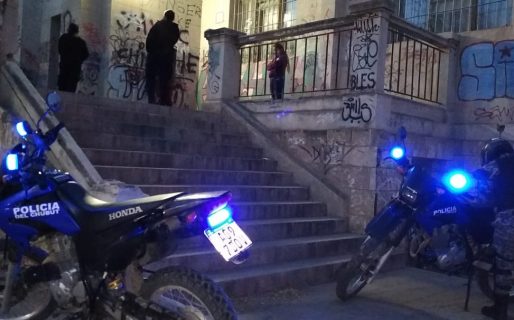 Le encontraron droga a una pareja a la hora de identificarlos