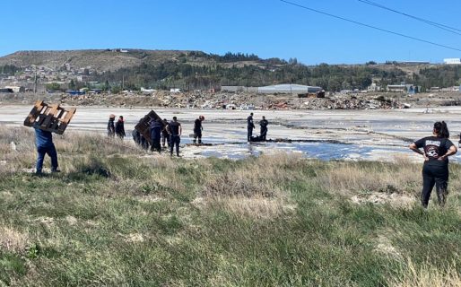Rescatan a un hombre que cayó anoche a un salitral en Los Bretes