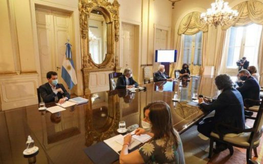 Gobierno definió el plan para la vacunación masiva del 100% de los argentinos