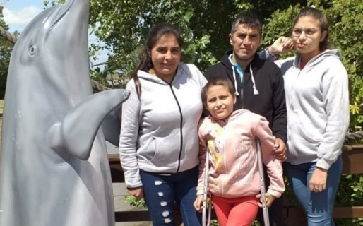 Internaron a Abigail, la nena de Santiago del Estero enferma a la que le impidieron ingresar en auto a la provincia