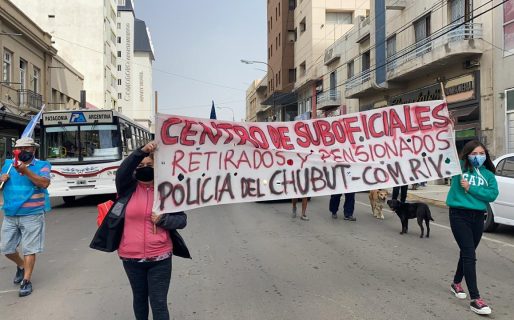 Jubilados municipales y provinciales se movilizan en el centro