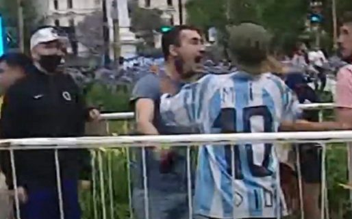 Incidentes y disturbios en el inicio del velorio de Maradona