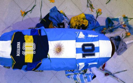 El último adiós a Diego Maradona: familiares y amigos lo despiden en una ceremonia íntima