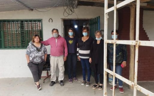 Volvía de despedir a su esposa fallecida por Covid y se encontró con que le usurparon la casa