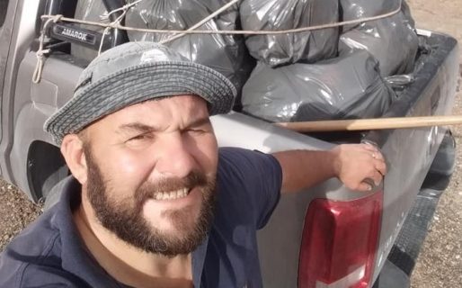 Un solo vecino juntó toda la basura que dejaron los miles de asistentes a la Isla Escondida