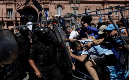 El Gobierno  Nacional denunció a Larreta y a Santilli por el accionar de la policía porteña durante el funeral de Maradona