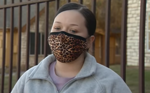 Una moza recibió una propina de US$ 2000 pero el restaurante se la retuvo