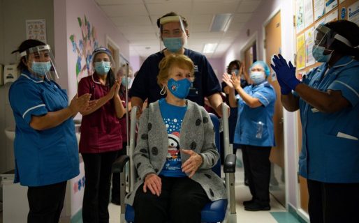 Habló la mujer de 90 años que fue la primera en darse la vacuna contra el coronavirus