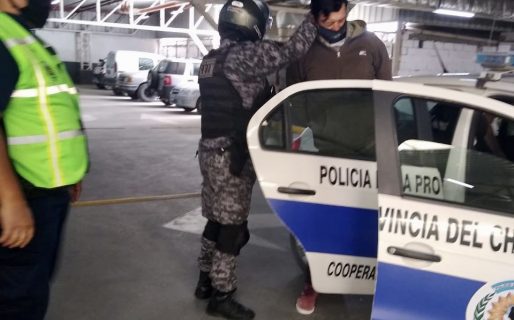 Un sujeto atacó a su expareja en el centro y terminó detenido