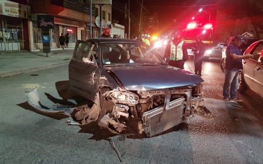 Conducía alcoholizado y chocó contra siete autos