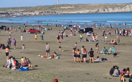 Comodorenses se volcaron a las playas disfrutando la agradable temperatura