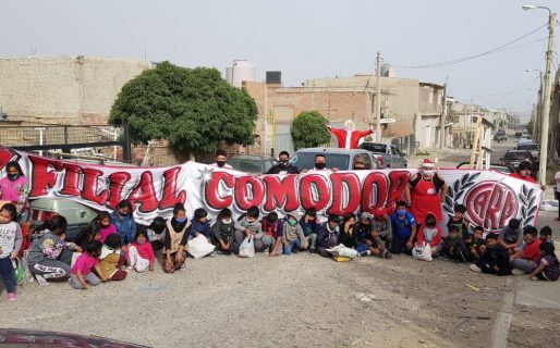 La filial de River en Comodoro entregó 200 juguetes a niños del San Cayetano