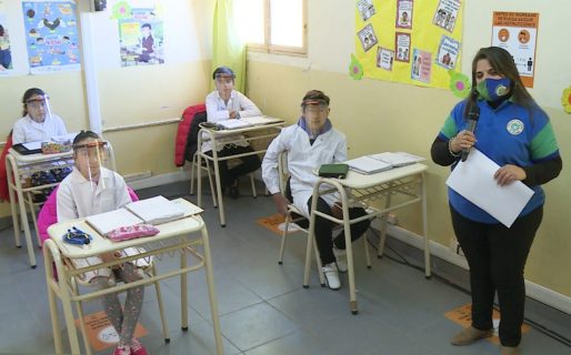 Vuelta a clases 2021: combinarán la presencialidad con la virtualidad