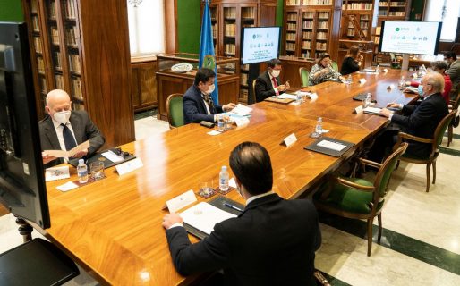 La Real Academia Española aseguró que el uso de la “e” es innecesario