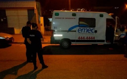 Borracho golpeó con un hierro en la cabeza y le rompió el parabrisas a otro conductor