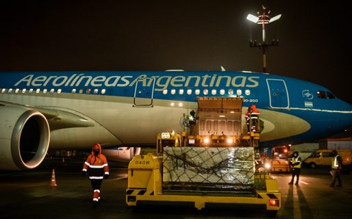 Despegó de Moscú el avión de Aerolíneas que trae las 300 mil vacunas Sputkik