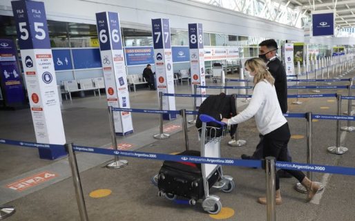 Atento al rebrote de Covid-19, el Gobierno analiza cerrar las fronteras