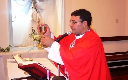 “No se quejen después de los femicidios”, amenazó un cura