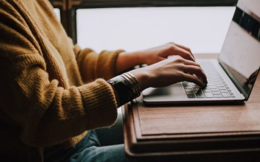 Cuánto ejercicio equilibra un día entero de estar sentados