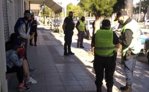 La policía detuvo a una mujer que conducía alcoholizada por avenida Rivadavia