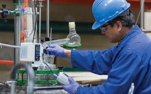 Según Ferreres, la economía registró en noviembre su primera suba anual en 17 meses