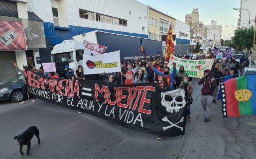 El centro fue sede de otra marcha contra la Megaminería