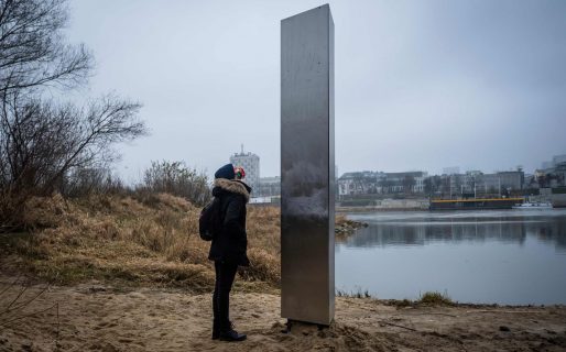 El monolito de metal ahora apareció en Polonia