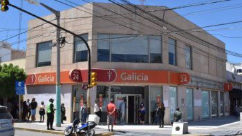 Motochorros robaron $400 mil pesos en pleno centro de Trelew