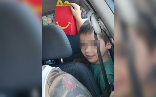 Un chico de 5 años se cayó al sótano de una cafetería, se fracturó el cráneo y permanece en terapia intensiva