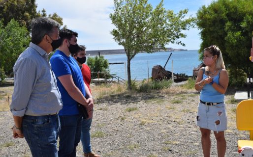 Buffa y Menna visitaron Caleta Cordova, donde los vecinos expusieron fallas en la infraestructura