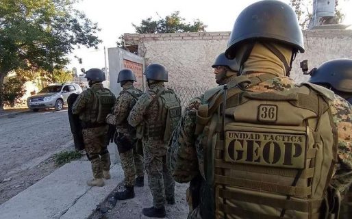 Buscan a dos prófugos: robaron y balearon a un policía