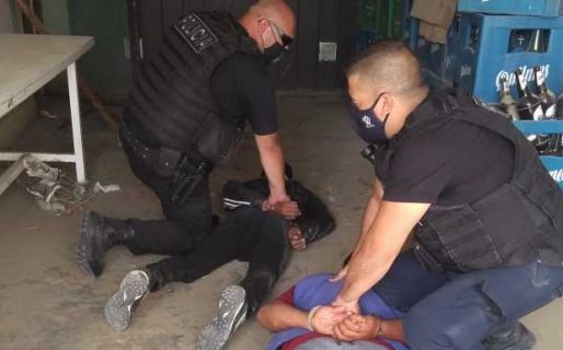 Los detuvieron cuando forzaban una puerta del Club de Leones