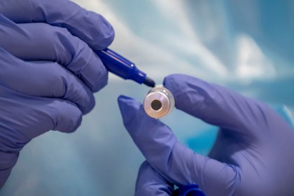 Una nueva vacuna contra el COVID-19 con nanopartículas que no necesitará refrigeración y será de una sola dosis