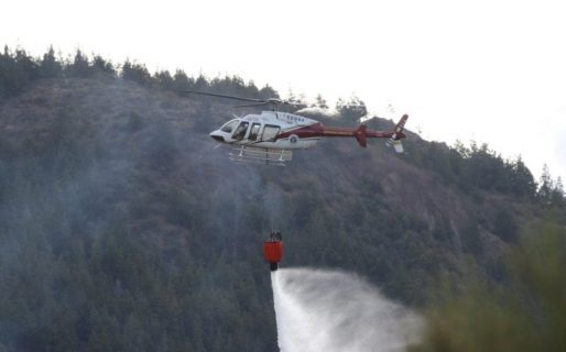 Un frente del incendio en El Bolsón está contenido pero hay otros que siguen activos