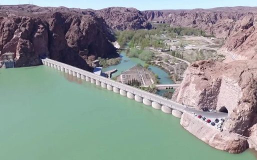 Buscan un joven que se perdió en las aguas del Dique Ameghino