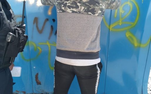 Quedó detenido al circular por la vía pública con un cuchillo de gran porte