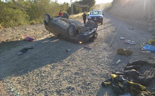 Un joven volcó con su auto en el ingreso a Fracción 14