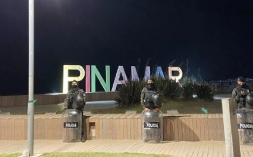 Pinamar y un fuerte operativo policial para que los turistas no reciban el 2021 en la playa