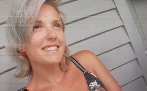 Una mujer mató a sus 5 hijos, quemó su casa y se suicidó