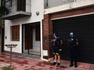 Asfixió a un ladrón que entró a robarle y compartió el video en Instagram y WhatsApp