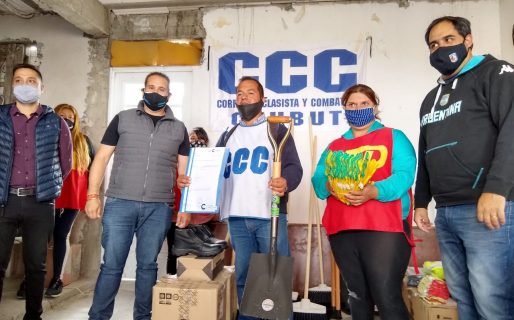 El Municipio le entregó palas y herramientas a la CCC