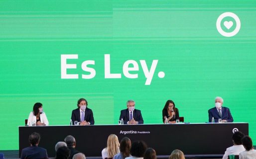 Alberto Fernández promulgó la ley de interrupción voluntaria del embarazo (IVE)