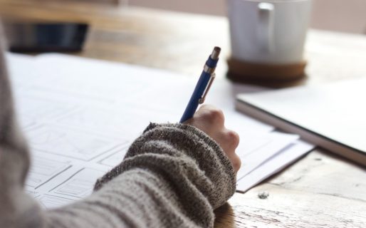 Hizo un examen con lenguaje inclusivo y la profesora le puso un “une”