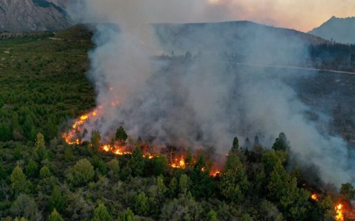 El fuego sigue activo en El Bolsón y temen que se expanda por las elevadas temperaturas