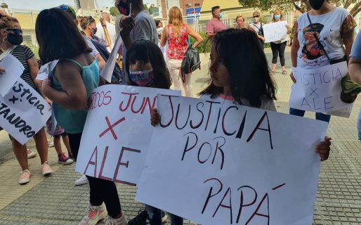 Familiares y amigos marcharon pidiendo Justicia por el asesinato de Alejandro Bataglia en Km 15
