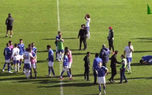 Conmoción en el mundo del deporte por la muerte de un futbolista de 24 años en pleno partido