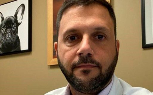 «La gente se vacuna en Miami mientras va a la playa en el medio de la pandemia”