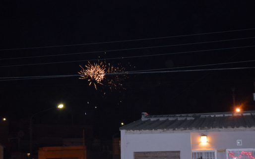 A pesar de la prohibición, no faltó la pirotecnia en las fiestas